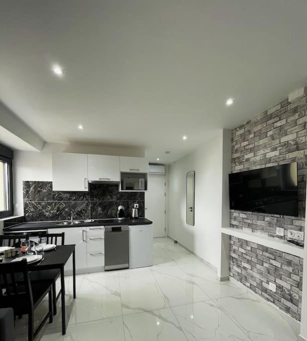 Appartement Moderne F2 Proche Orly, Paris Paray-Vieille-Poste